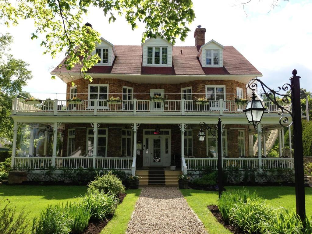 Chez Truchon Bistro-Auberge Hotel La Malbaie Exterior photo